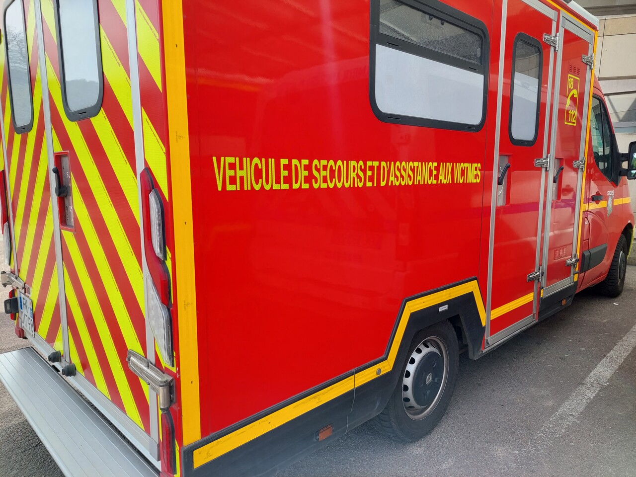 une jeune femme transportée à l'hôpital