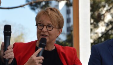 la maire Nathalie Appéré invite le procureur et le préfet au conseil municipal