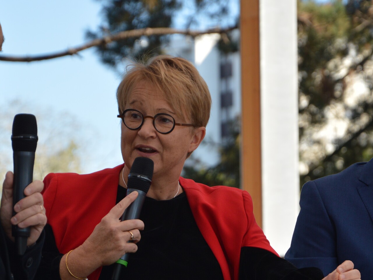 la maire Nathalie Appéré invite le procureur et le préfet au conseil municipal
