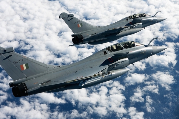 L'Inde a lancé un raid aérien contre des sites terroristes au Pakistan; Première perte d'un Rafale au combat ?