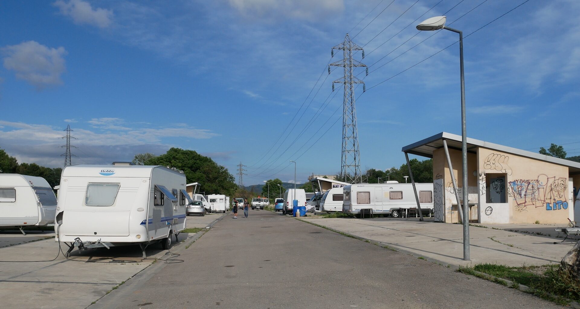 Aires d'accueil des gens du voyage : des associations poursuivent en justice la métropole