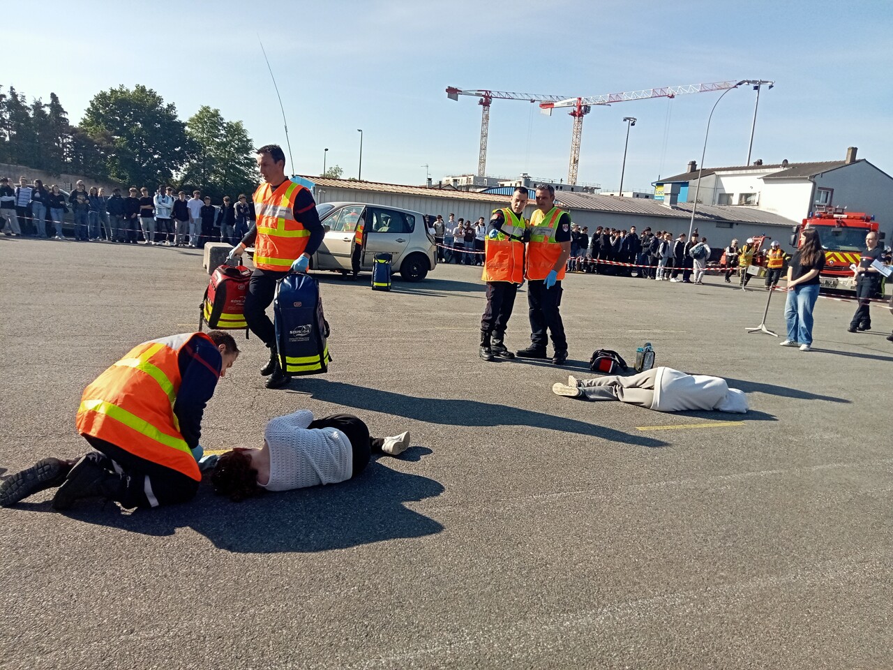 Accident, pompiers, tribunal… À Nantes, 350 élèves face aux risques de la route
