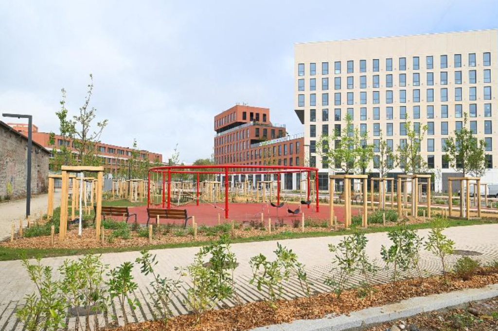 Toulouse. Aire de jeux et de pique-nique, arbres... Un nouvel espace vert voit le jour dans ce quartier