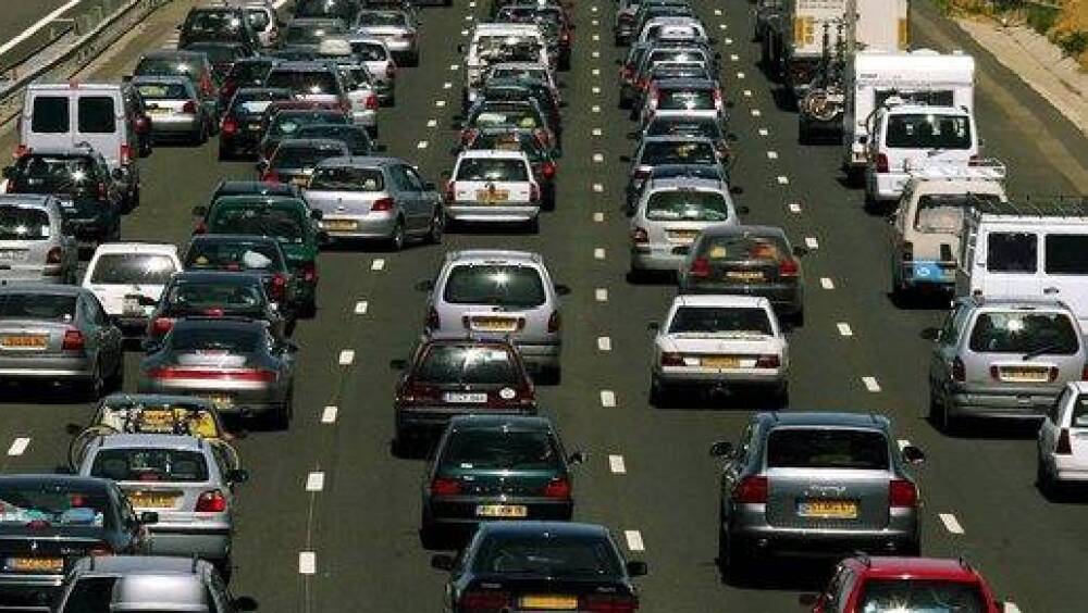 un accident, impliquant 3 véhicules, provoque un fort bouchon dans le Vaucluse, en direction de Marseille