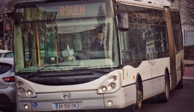 Le bus freine brutalement à Rouen : trois femmes sont blessées