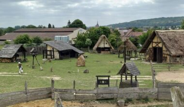 Entre Paris et Amiens, ce parc médiéval avec tour et animaux vous fait voyager dans le temps