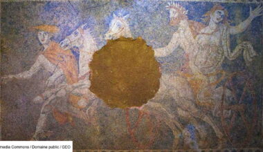 Un tombeau illuminé par le solstice: dernier hommage d'Alexandre le Grand à son général adoré?