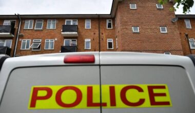 14 enfants arrêtés après la mort d'un adolescent dans un incendie au Royaume-Uni