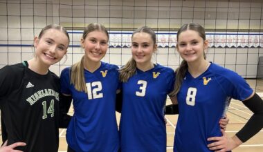 Quatre joueuses de volleyball.