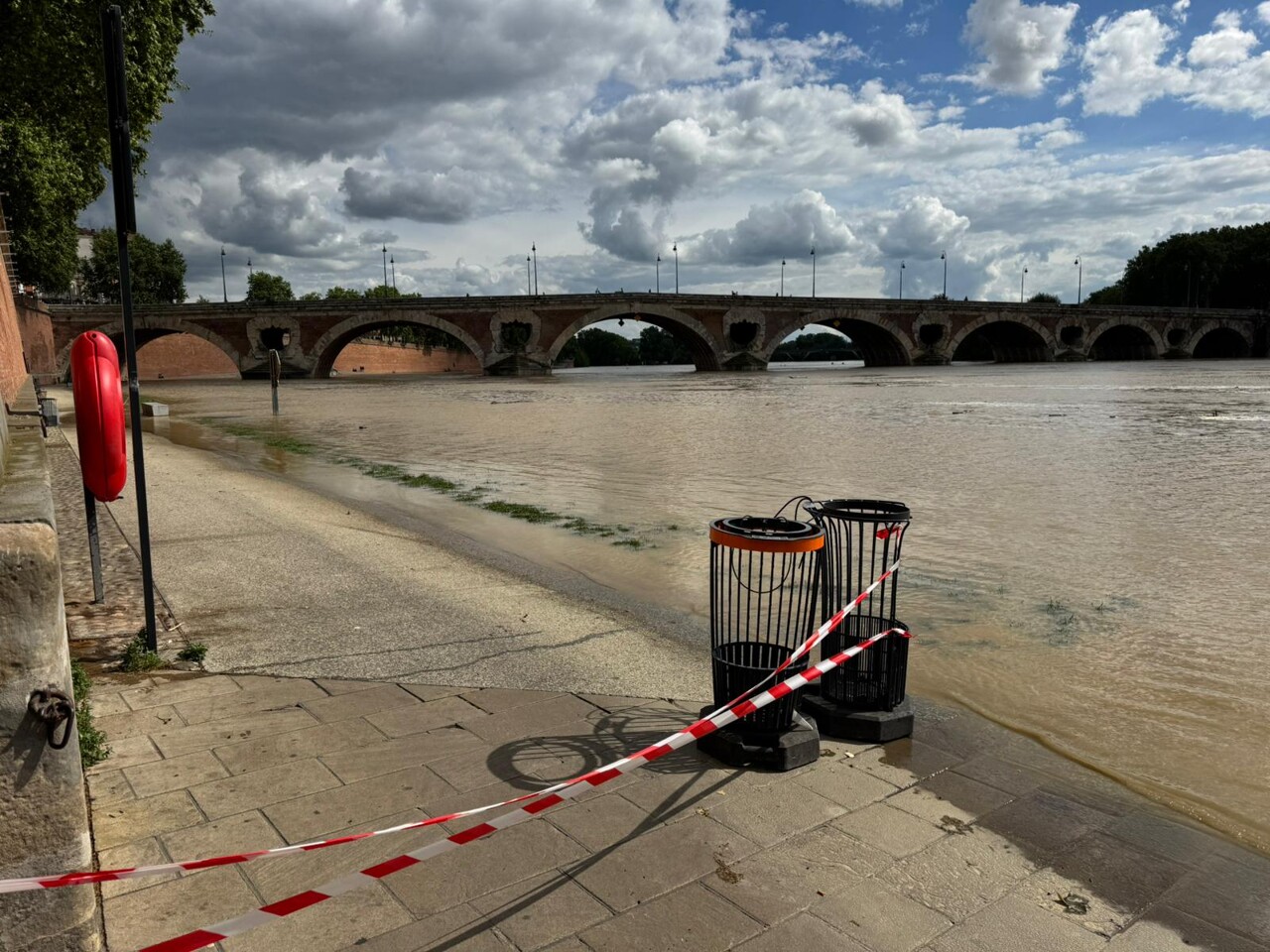 VIDEO. Toulouse. Suite aux fortes précipitations, la Garonne est en crue