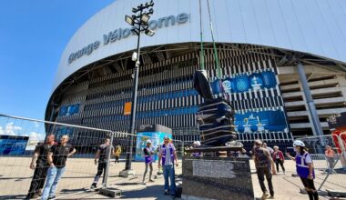 OM. La statue de Bernard Tapie au stade Vélodrome de Marseille : "un très grand moment"
