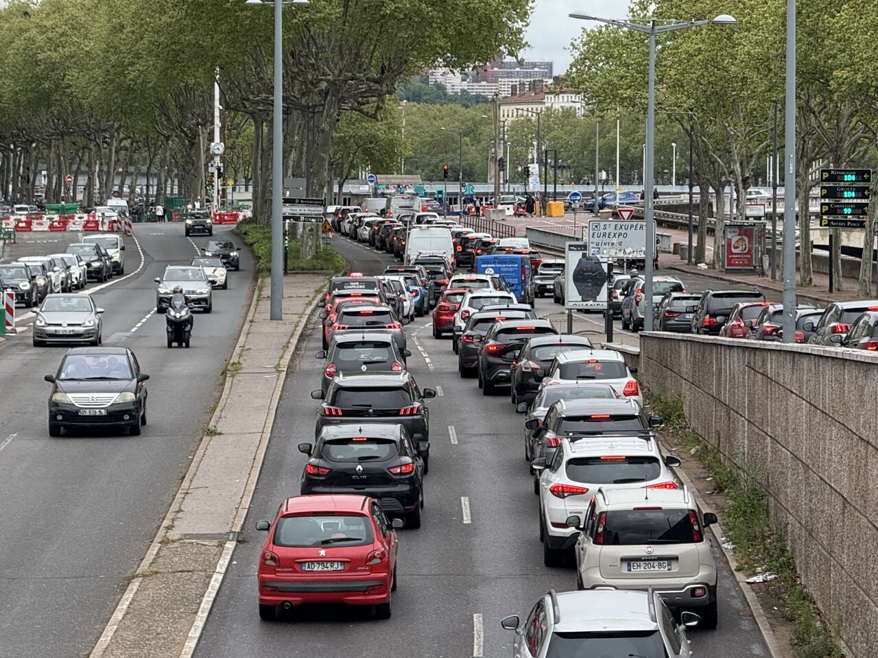Le gouvernement Bayrou sauve la ZFE dans la métropole de Lyon malgré les critiques