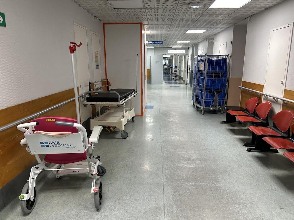 quelles sont les mesures décidées au chevet du service des urgences Lapeyronie ?