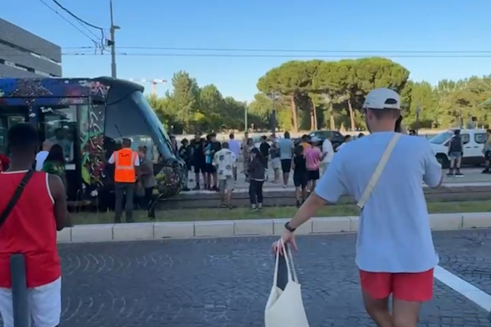 De nombreux témoins et badauds on t assisté à cette opération de sauvetage insolite 