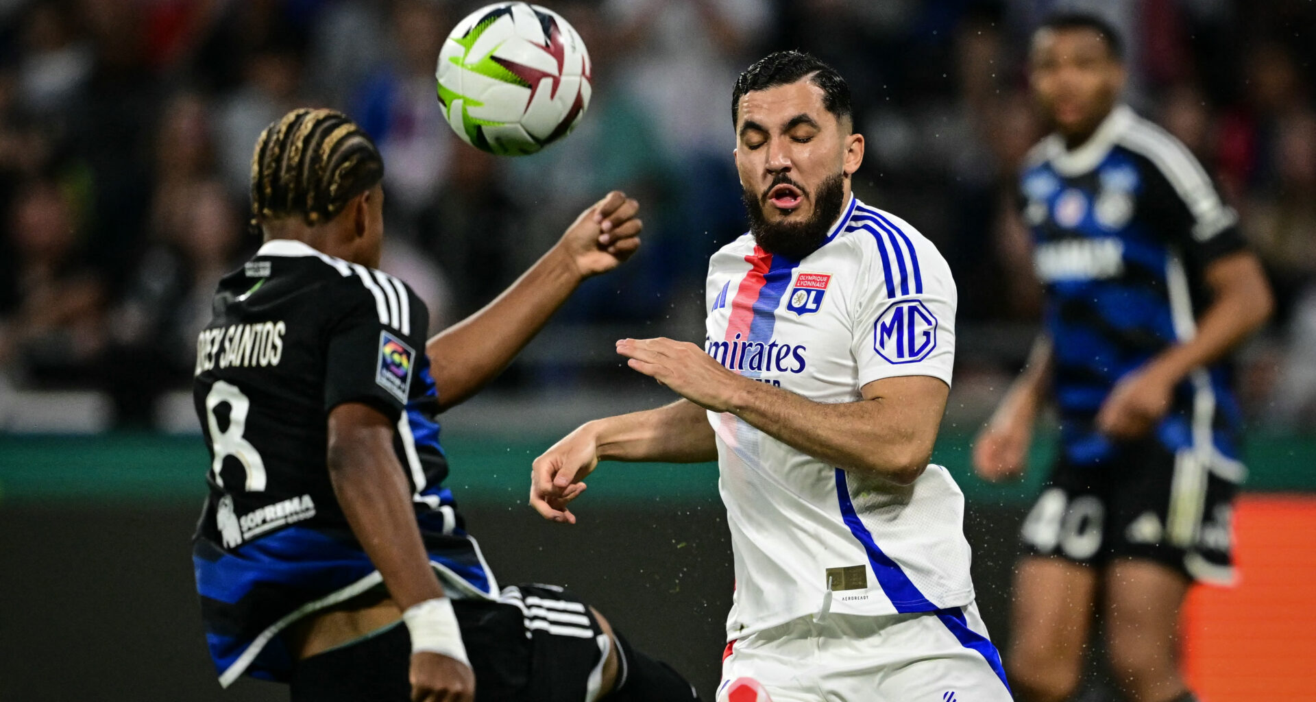 Mercato : la première approche de City pour Cherki repoussée