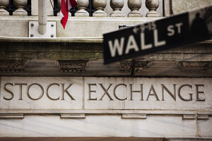L'Europe baisse avec les tensions internationales et la politique monétaire, Wall Street fermée