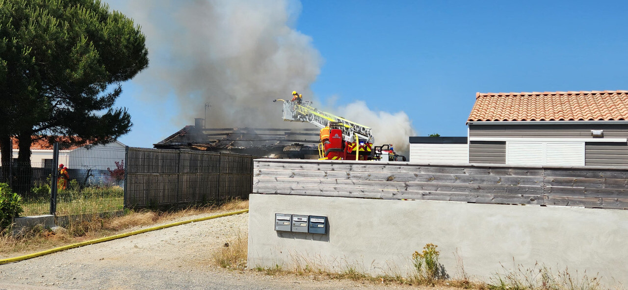 un mort dans un incendie en Vendée
