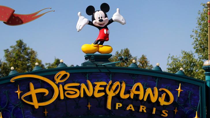 Les suspects de cette mise en scène « ont privatisé Disneyland Paris en prétendant qu’il s’agissait d’un vrai mariage », affirme le procureur de la République adjoint de Meaux.