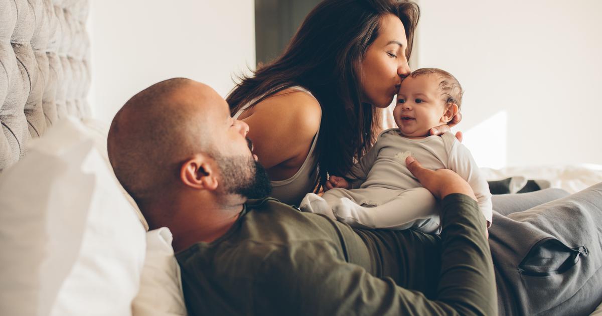 Vous chantez pour votre bébé ? Voici pourquoi vous devez continuer !