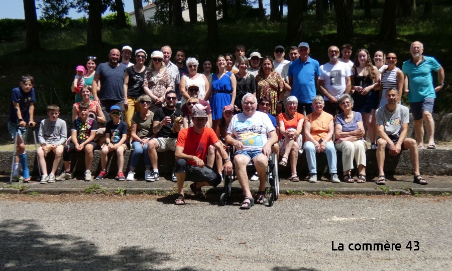Saint-Just-Malmont : les voisins du Sarret aiment à se retrouver depuis l'an 2000