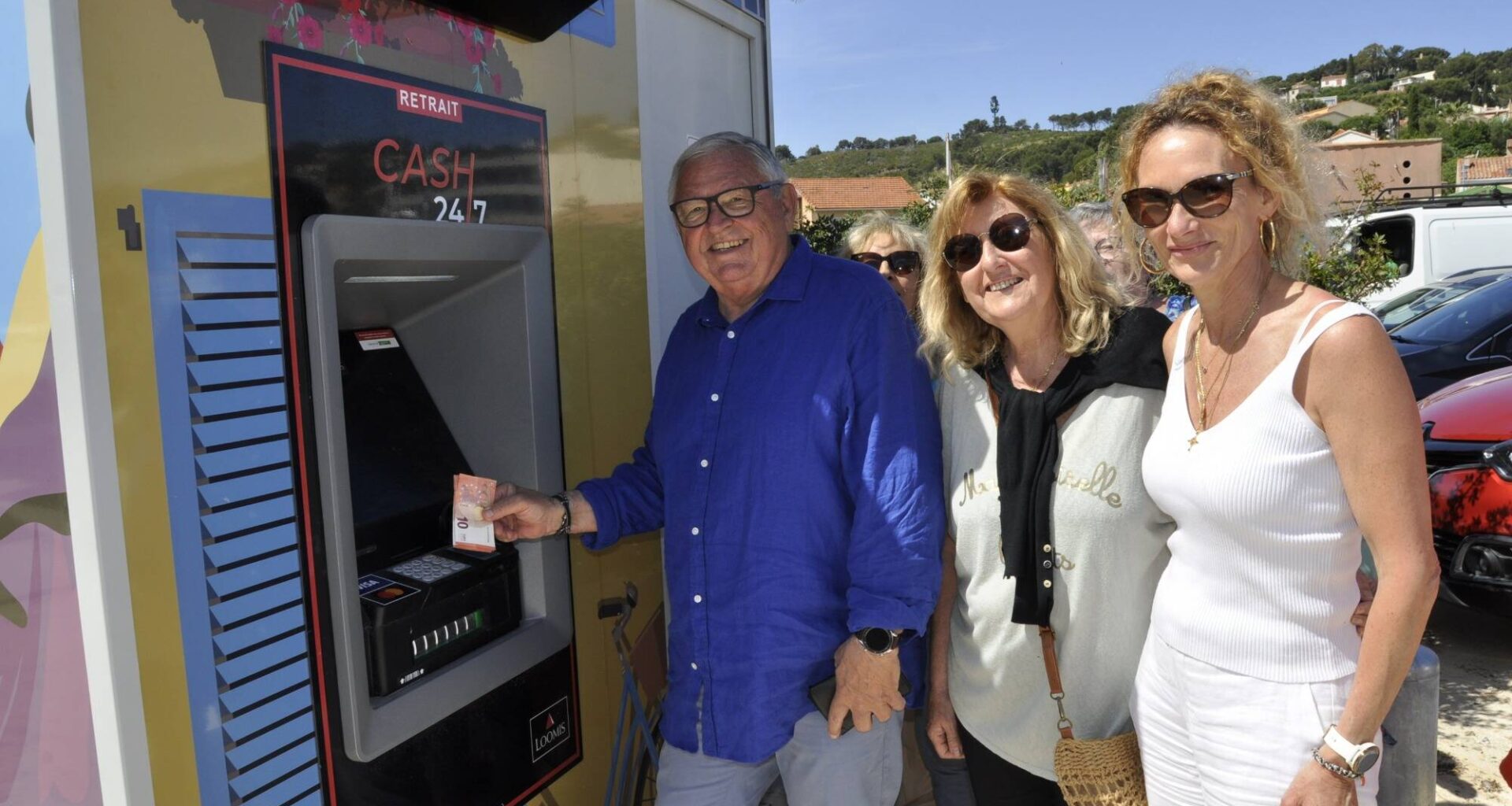 "C’est merveilleux, on l’attendait!: désertée par les banques, cette commune du Var accueille son second distributeur de billets