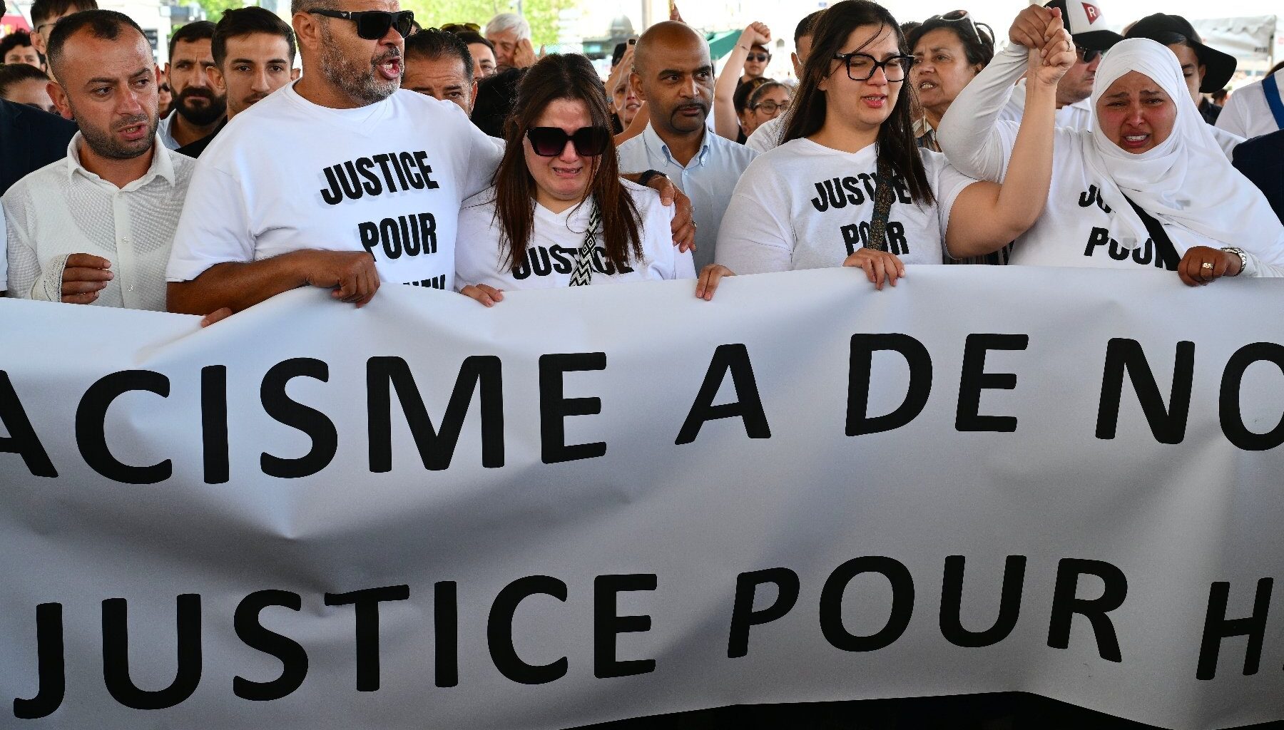 Marche blanche à Marseille en hommage à Hichem Miraoui, tué parce qu'étranger