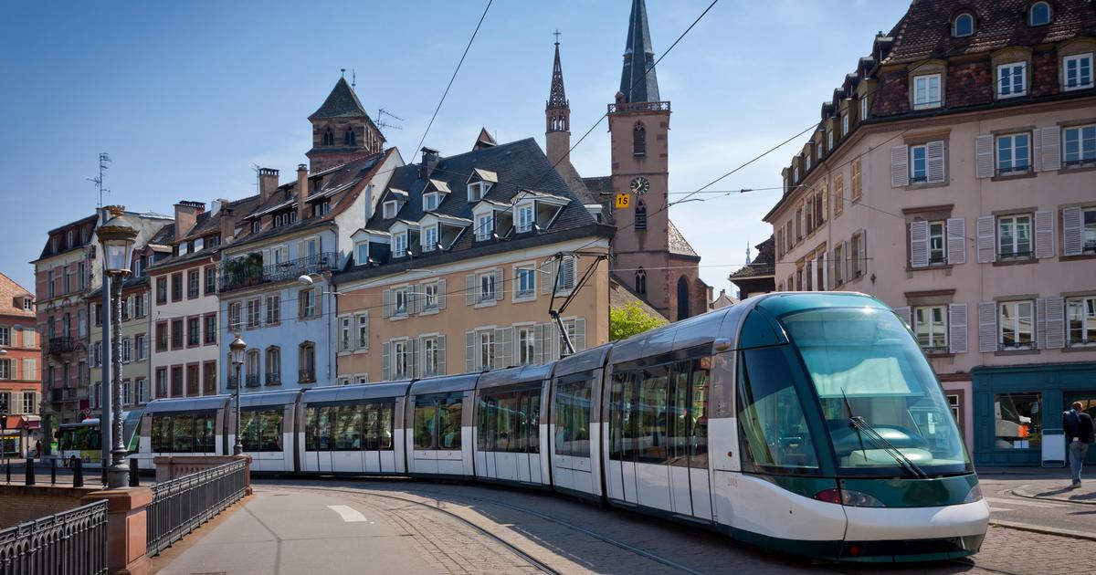 un tramway percute un poteau, faisant six blessés légers