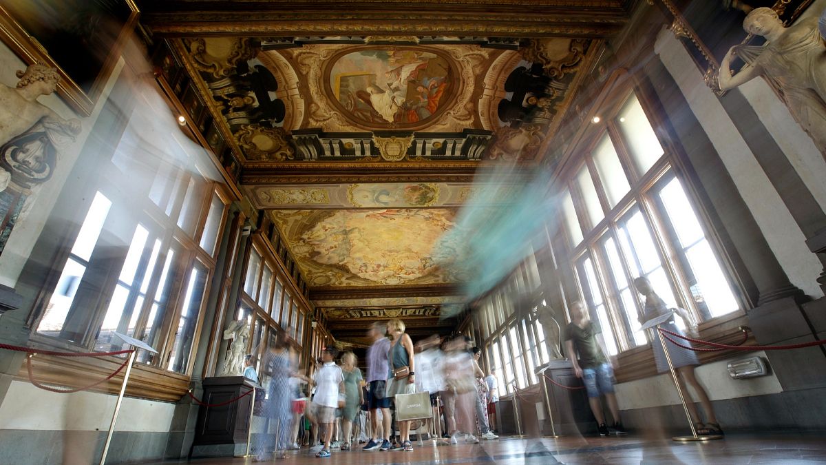 Selfie raté : un touriste endommage une peinture du XVIIIe siècle à la Galerie des Offices de Florence
