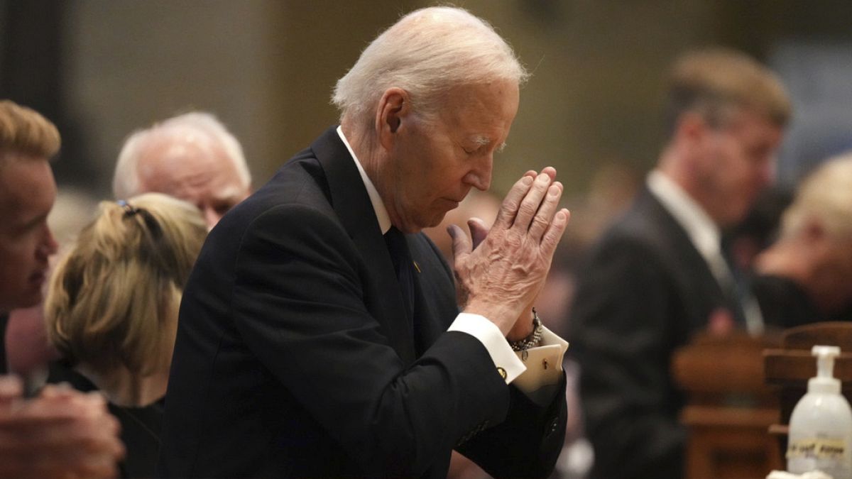États-Unis : Joe Biden et Kamala Harris présents aux funérailles de Melissa Hortman