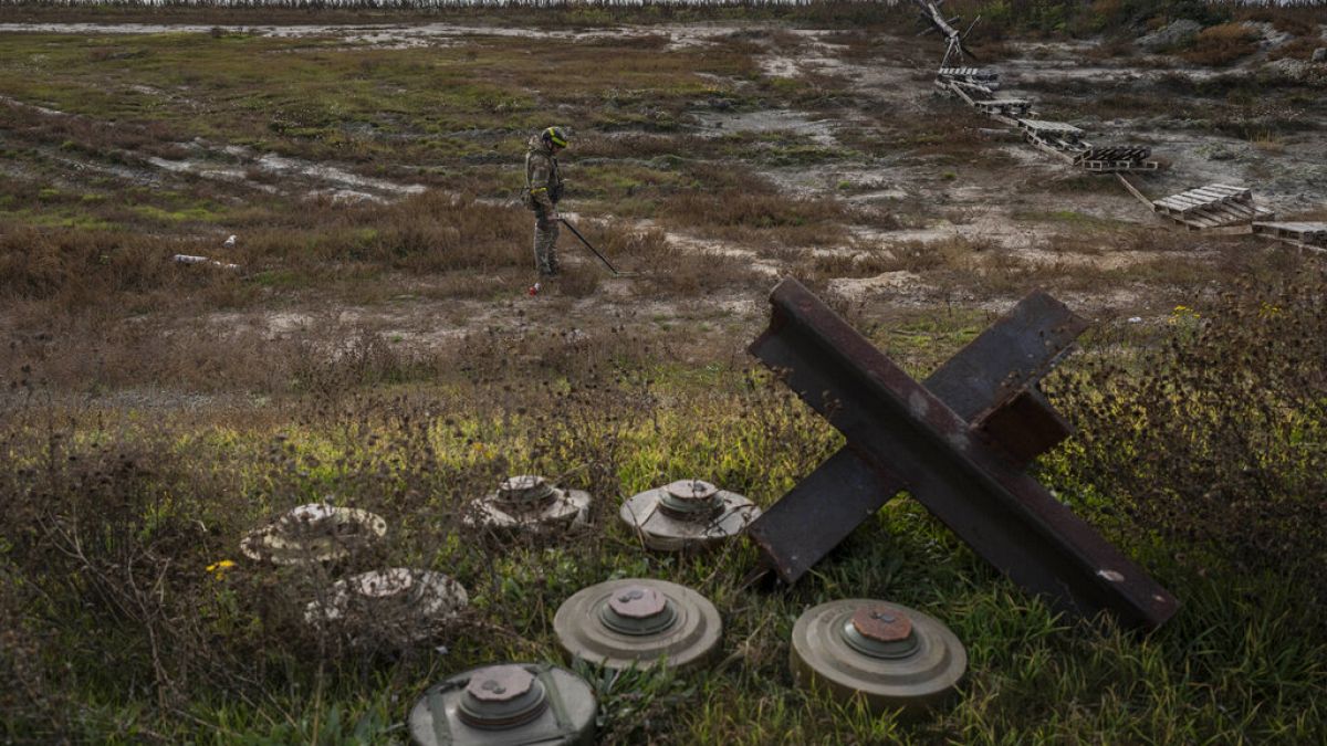 Zelensky : l'Ukraine va se retirer du traité d'interdiction des mines antipersonnel