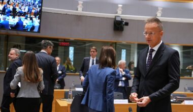 La Hongrie et la Slovaquie s'apprêtent à bloquer le nouveau train de sanctions de l'UE à l'encontre de la Russie