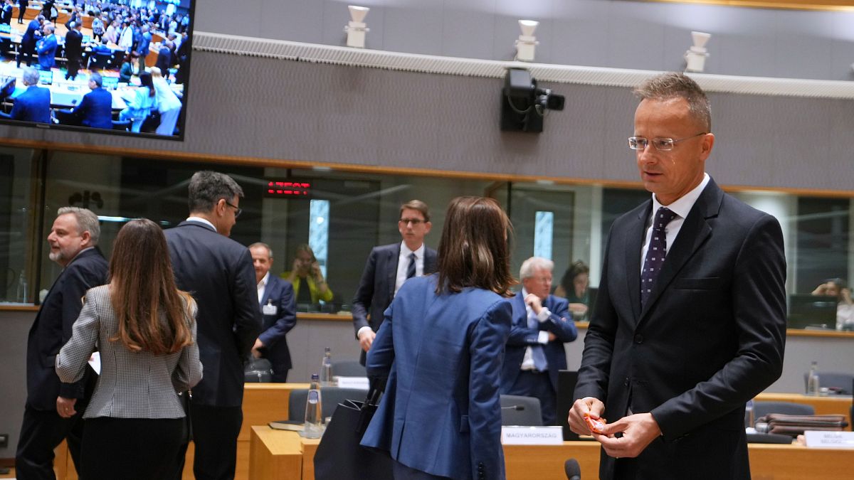 La Hongrie et la Slovaquie s'apprêtent à bloquer le nouveau train de sanctions de l'UE à l'encontre de la Russie