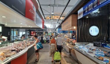 il s'exhibe et "se frotte" contre des commerçantes au marché de Talensac