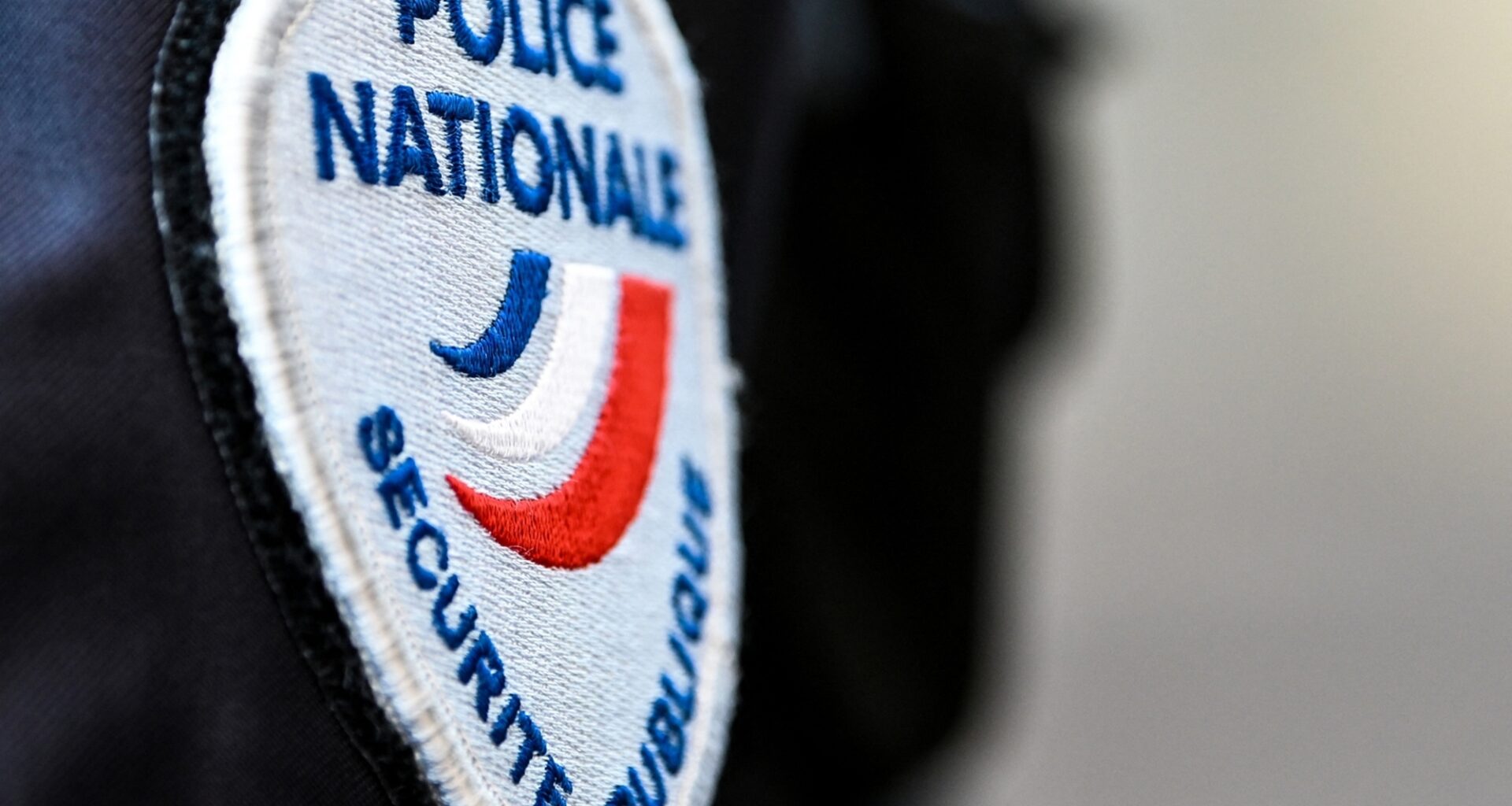 à Grenoble, en marge des festivités, une voiture percute la foule, quatre blessés dont deux graves