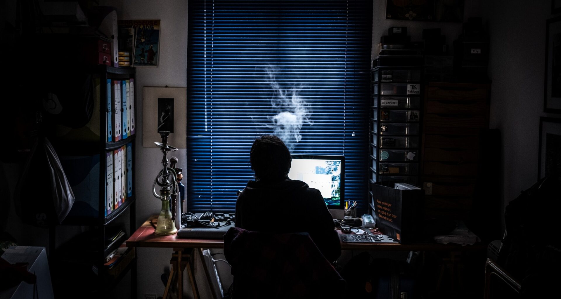 un homme de 20 ans, soupçonné d'avoir poussé des adolescents au suicide via internet, arrêté