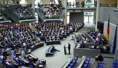 pour son premier budget, Friedrich Merz prévoit un alourdissement historique de la dette