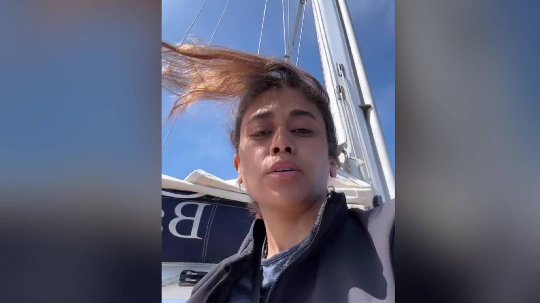 Rima Hassan, en route pour Gaza, raconte avoir sauvé quatre migrants soudanais avec son bateau