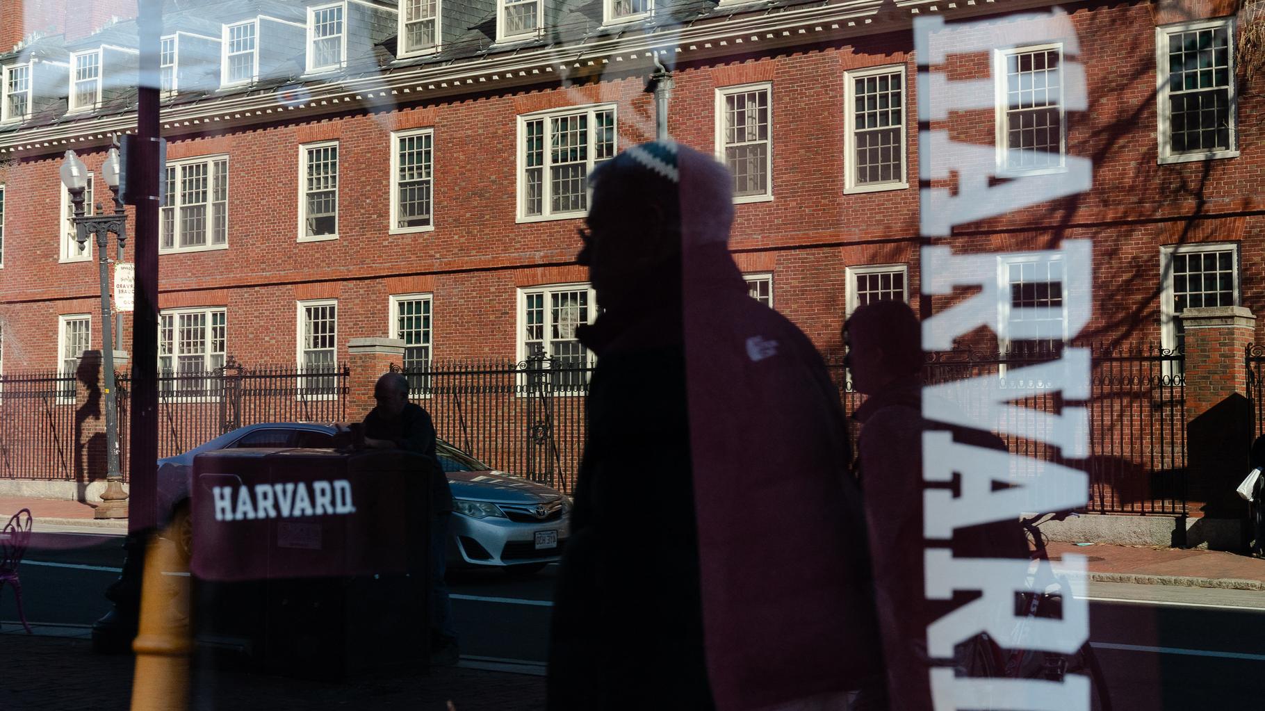Première claque judiciaire pour Donald Trump et l’interdiction des étudiants étrangers à Harvard