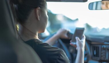 Filmer un accident sur l’autoroute a coûté très cher à ces 109 automobilistes