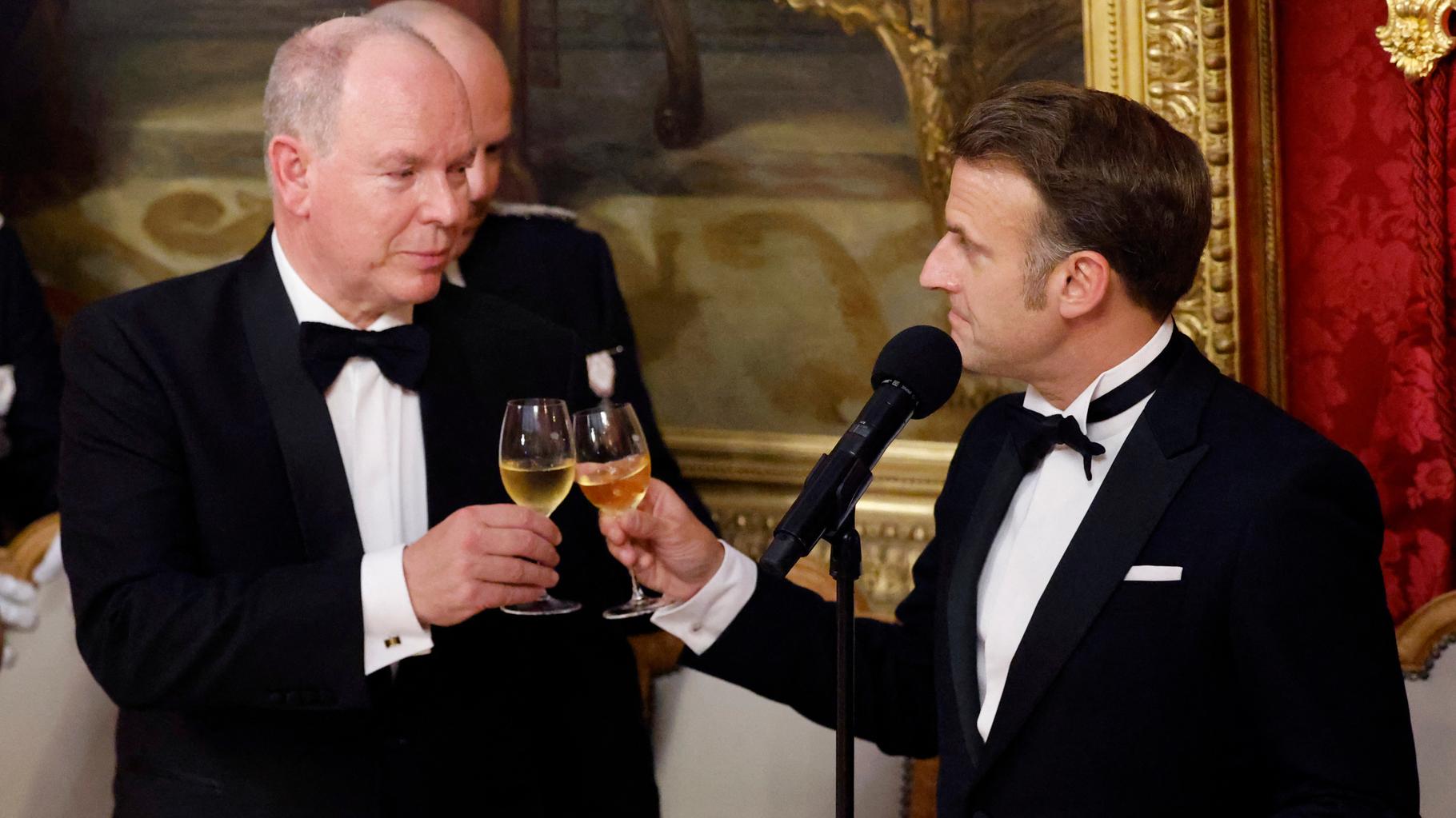Un mont sous-marin Albert II, ce drôle de cadeau offert par Emmanuel Macron au prince de Monaco