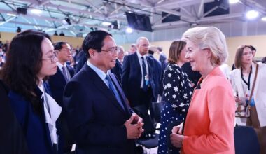 Le Premier ministre Pham Minh Chinh rencontre les dirigeants de l’UE