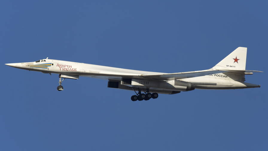 Un Tupolev Tu-160 normalement utilsé par la Russie pour la dissuasion et les attaques nucléaires.