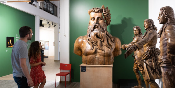 Toulon. Le Musée national de la marin fait voyager son Neptune...