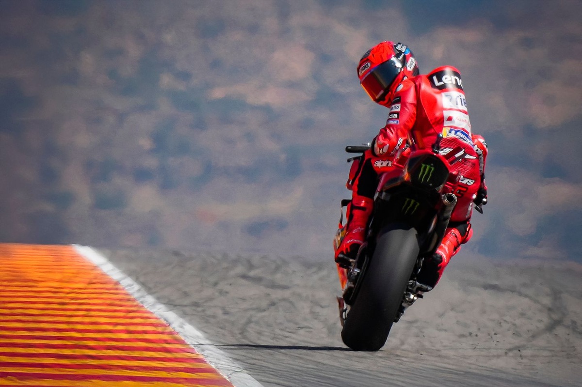 Marc Márquez en pole, avec le record évidemment !