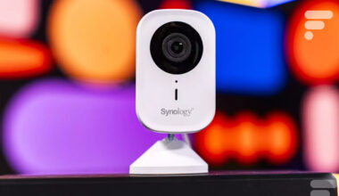 une caméra d'intérieur boostée à l'IA avec les NVR Synology