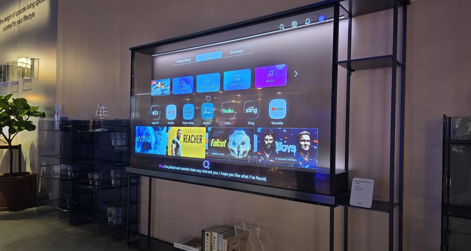 LG lance son téléviseur OLED transparent en France… et son prix fait tourner les têtes