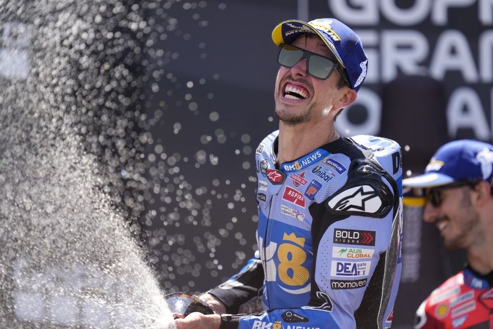 Álex Márquez a sabré le champagne huit fois en huit sprints, ainsi que cinq fois le dimanche cette année.