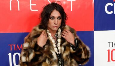 Ezra Miller prépare son retour après deux ans d’absence et de multiples affaires judiciaires