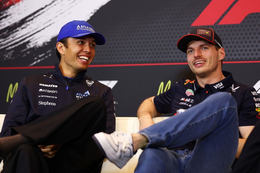 Alex Albon (Williams) et Max Verstappen (Red Bull Racing)
