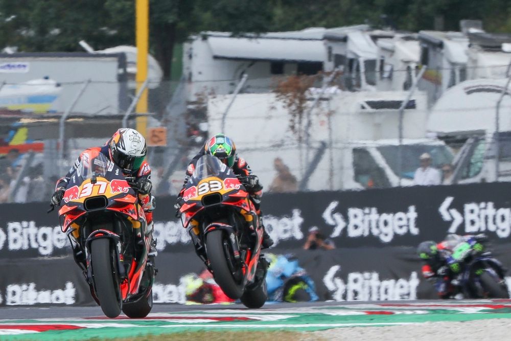 Pedro Acosta a gagné son duel contre Brad Binder.